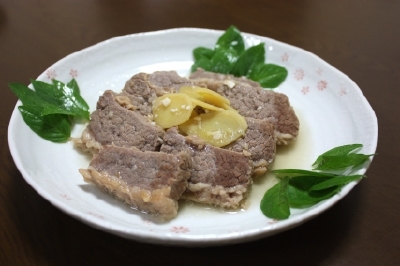 牛肉のレモングラス煮込み